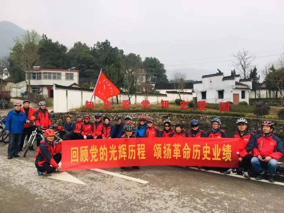 华语乐坛热门乐队,每人一首代表作,哪首歌你听哭了?