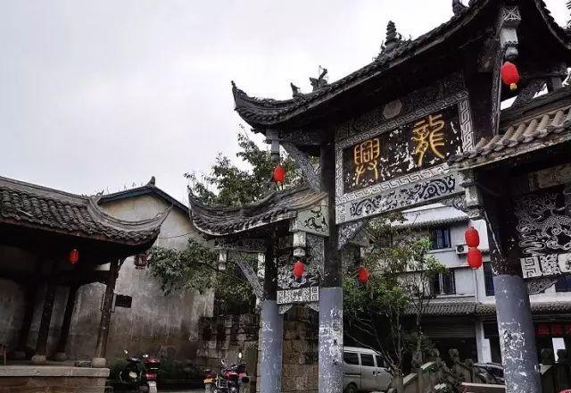 厦门巨影影业|不负韶华正当时,砥砺前行攀高峰